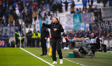 Таблица Лиги 1. Марсель Де Дзерби играл вдевятером, ПСЖ все еще второй