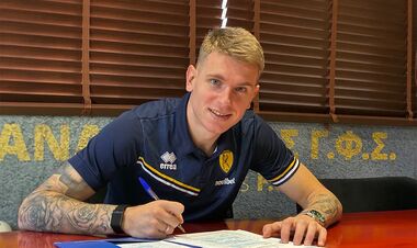 ОФИЦИАЛЬНО. Украинский вратарь подписал контракт с греческим клубом