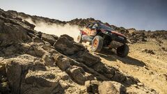 Второй этап Дакара. Тойота уничтожила соперников на пути к Аль-Уле