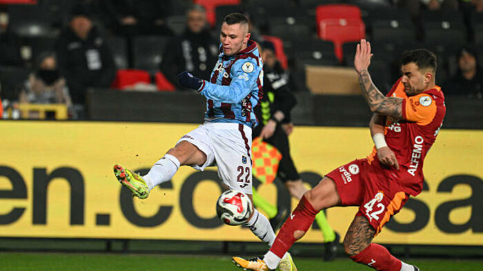 Трабзонспор із двома українцями програв Галатасараю у півфіналі Суперкубка