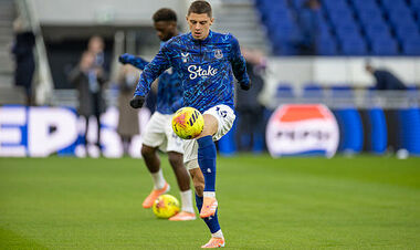 Прославленому клубу порадили продати зірку збірної України