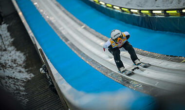 Турне чотирьох трамплінів. Превц виграв кваліфікацію, українці вилетіли