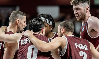 Залишився один гравець в команді. Матч Ліги чемпіонів не змогли дограти