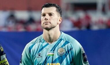 ОФИЦИАЛЬНО. Украинский вратарь покинул клуб, с которым выиграл Суперкубок