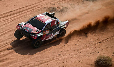 Самый большой отрыв года на Дакаре. Тойота розбила соперников на 4-м этапе