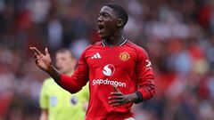 Футболіст МЮ висміяв звільнення тренера в соцмережі