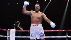 Усику предложили самый большой бой в боксе. Соперник еще не проигрывал