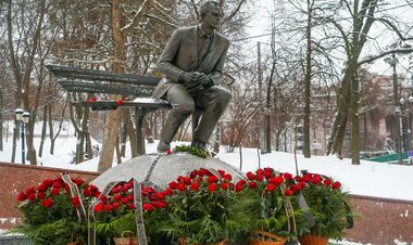 ВИДЕО. Ему могло исполниться 87. В Динамо почтили память Лобановского