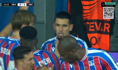 ВІДЕО. Грали вдесятьох. Динамо пропустило від Крістал Пелас на 31-й хвилині