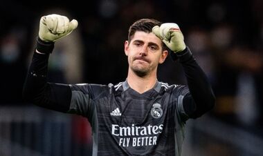 Вратарь Реала создает напряжение в раздевалке. Что произошло?