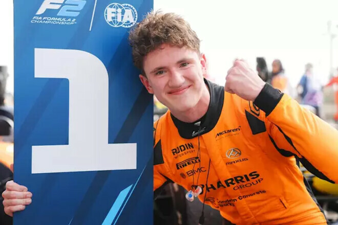 Макларен неочікувано звільнив пілота перед завершенням сезону