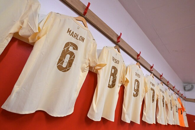 ФОТО. Шахтер показал, как выглядят стадион и раздевалка в Абердине