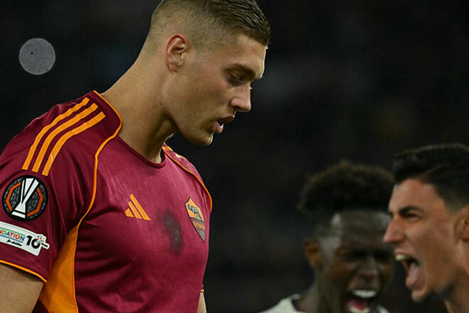 У кого 9,1? Известна оценка Довбика в матче, где он не забил пенальти