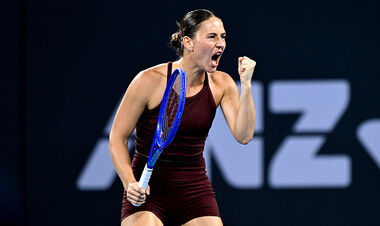 Минус третья ракетка. Костюк выбила Анисимову на пути в 1/4 финала Брисбена