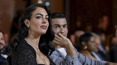 ФОТО. Роналду подарил Джорджине две виллы за €10 млн на частном острове