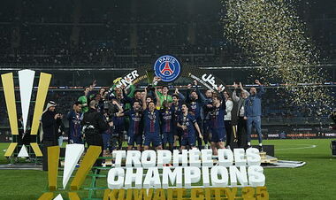 Трофей ПСЖ и Забарного, гол Роналду, ассист Малиновского, новый коуч Карпат