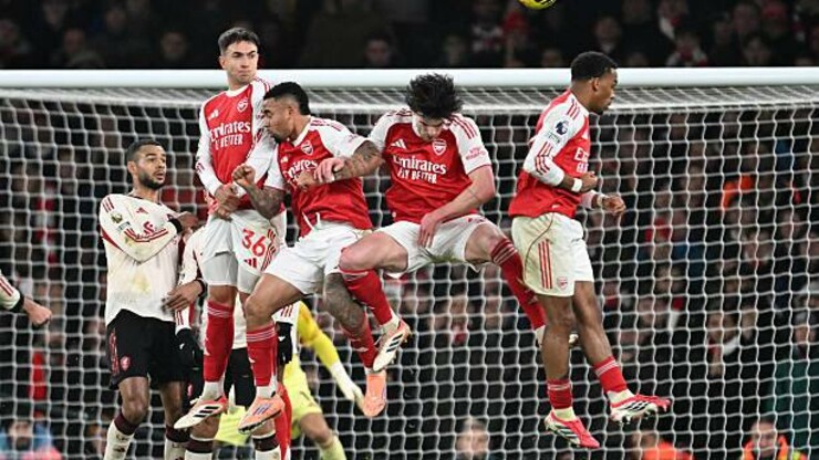 Шесть очков отрыва для канониров. Турнирная таблица АПЛ после 21-го тура