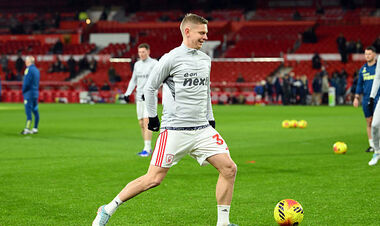 Полный провал. Известна оценка Зинченко за тайм против клуба из Чемпиошипа