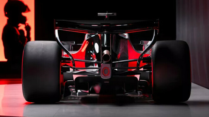 ВІДЕО. Болід 2026 року уже на трасі. Нова команда Ф1 провела таємні тести