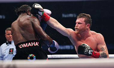 Сауль Альварес отказался драться за титул, который оставил Кроуфорд