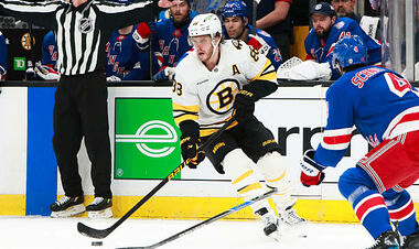 Нереальний матч Бостона в НХЛ з 12 шайбами, перемоги Детройта і Вегаса