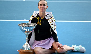 ФОТО. Церемонія нагородження. Світоліна підкорила Окленд і отримала трофей