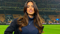 ФОТО. Футбольная журналистка впечатлила размером груди и красотой