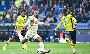 Кроваво-золотых не остановить. Сенсационный лидер Лиги 1 забил три в Кубке