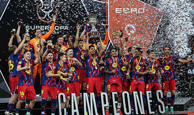 Суперкубок Испании. История: Барселона взяла 16-й трофей, сколько у Реала?