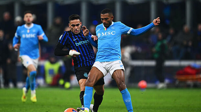 Битва гігантів Серії А. Наполі та Інтер у гарячому матчі забили чотири голи