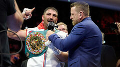 ВИДЕО. Весь стадион призывал Усика драться против известного боксера