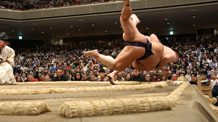 Явгусишин победил самого неудобного соперника по «правилу мертвого тела»