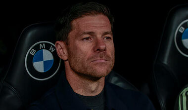 Хабі Алонсо є фаворитом, щоб очолити іменитий англійський клуб