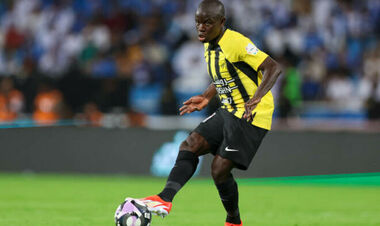 Канте готовий піти на зменшення заробітної плати заради повернення в Європу