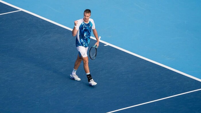 Виталий Сачко – Лиам Драксль. Смотреть онлайн. LIVE трансляция