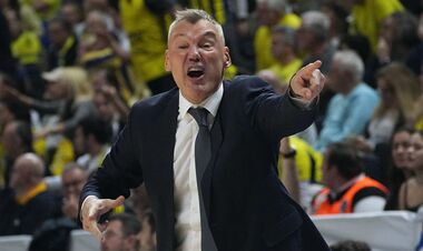 ОФИЦИАЛЬНО. Победитель Евролиги продлил контракт с главным тренером