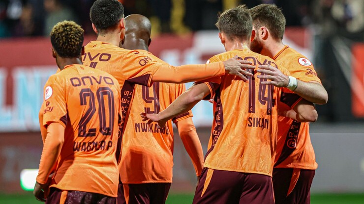 Дубль Сикана, гол Батагова. Трабзонспор уничтожил соперника в Кубке Турции