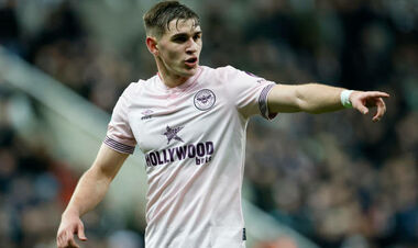 Два англійські гранди націлилися на футболіста збірної України