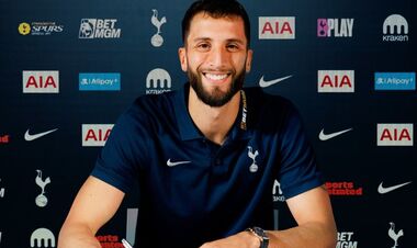 ОФІЦІЙНО. Топ-клуб АПЛ продовжив контракт з основним гравцем