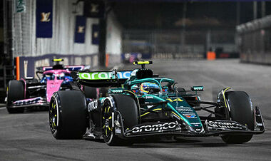 Старт Гран-при Сингапура: скорость Алонсо, красные флаги, аварии и хаос