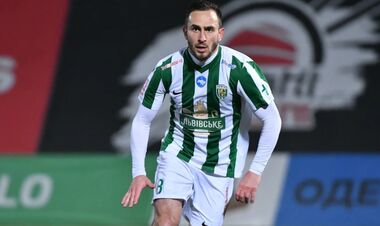 Багато новачків і новий тренер. Карпати вирушили на збір