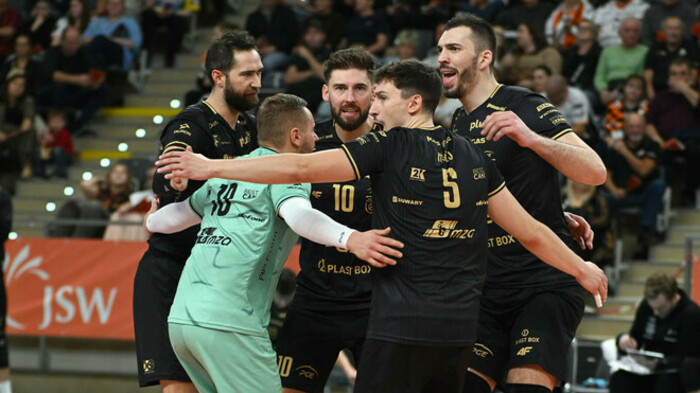 Проект Семенюка одержал победу с камбэком и возглавил таблицу ПлюсЛиги