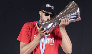 ОФІЦІЙНО. Клуб Євроліги попрощався з одним центровим і підписав іншого