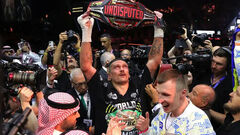 Усик хочет подписать историческое соглашение и установить рекорд в боксе