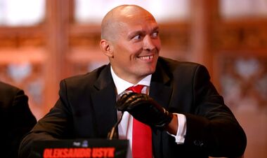 Френк ВОРРЕН: «Він може зламати Усика. Скільки йому років, 40?»