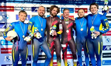 Двойной пьедестал. Украинские саночники взяли медали на Кубке наций