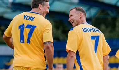 Шевченко лаконично обратился к Усику, поздравив Александра