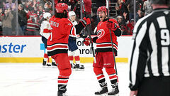 НХЛ. 9 шайб Каролины, три лидера Востока, два хет-трика, провал чемпиона