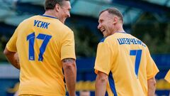 Шевченко лаконично обратился к Усику, поздравив Александра