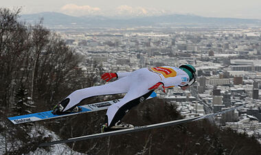 Прыжки с трамплина. Превц уничтожил соперников в Саппоро, Марусяк – 40-й